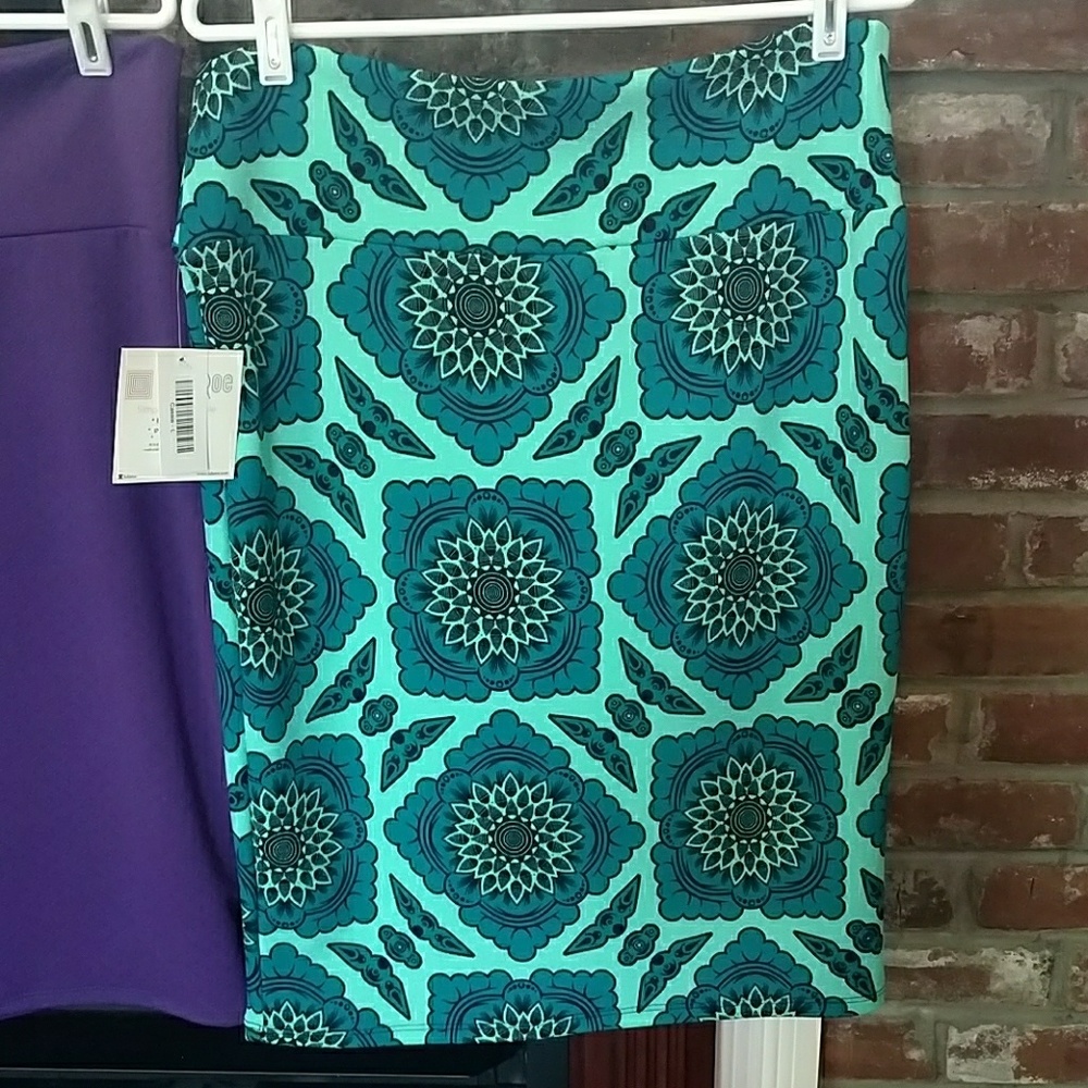 Lularoe skirt